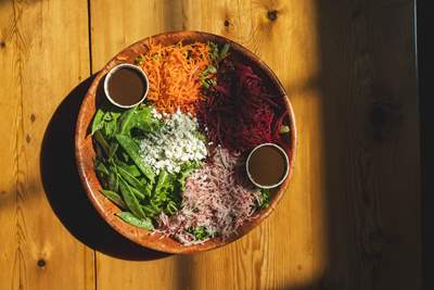 Folinos family salad with shadows
